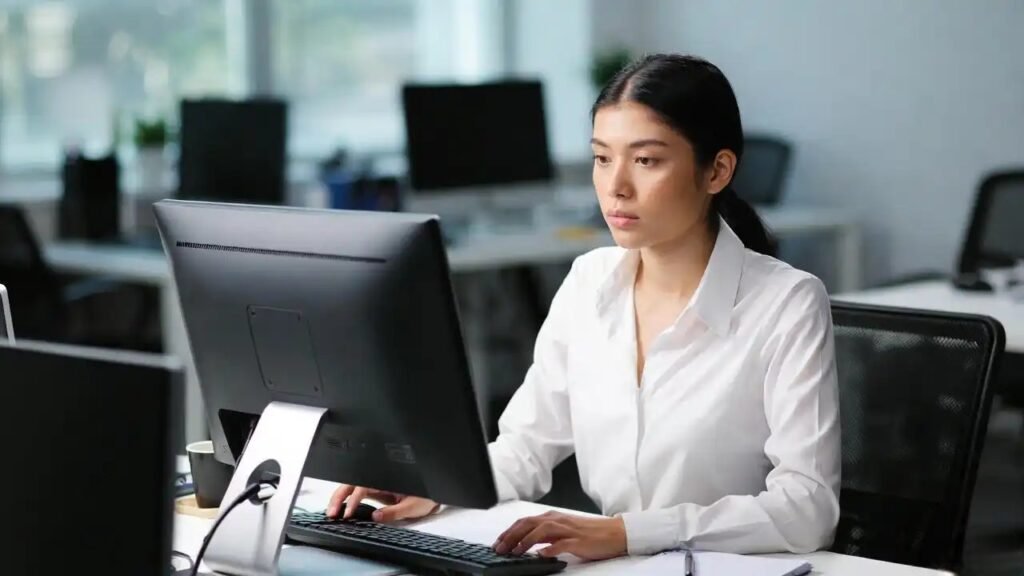 Entry-Level Admin Account Assistant